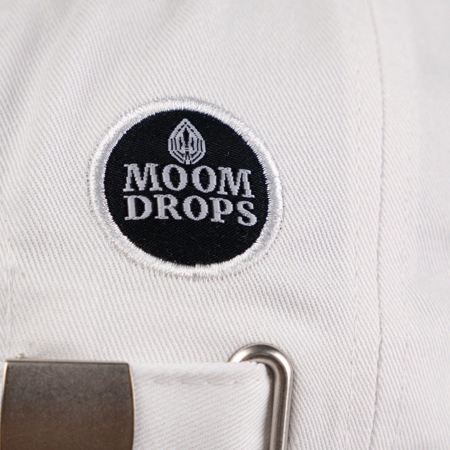 1k Moom Drops White Cap